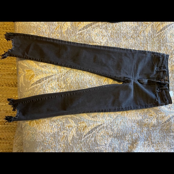 Abercrombie and Fitch Skinny Highrise Ankle Jeans - Picture 1 of 3
